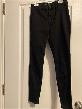 Black High-Rise Skinny Jeans
